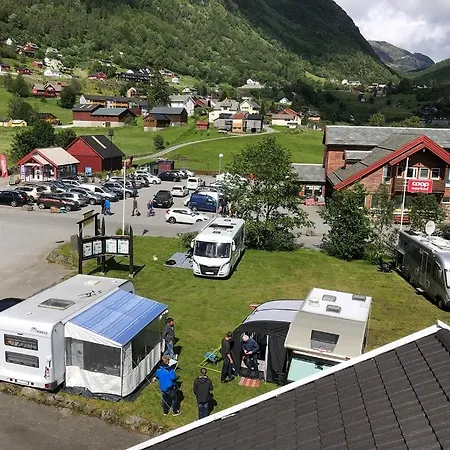 مكان تخييم Skysstasjonen Røldal